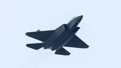 Çin'in Altıncı Nesil Savaş Uçağı J-36 Görüntülendi!