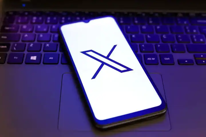 X'in Yeni Yapay Zeka Görsel Üreticisi: Aurora